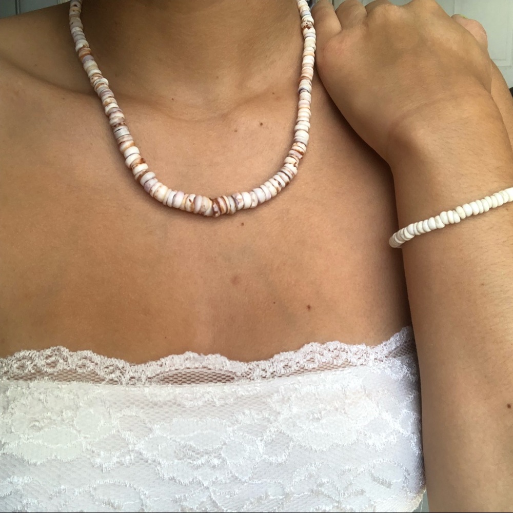 SET- Shell Necklace and Matching Bracelet